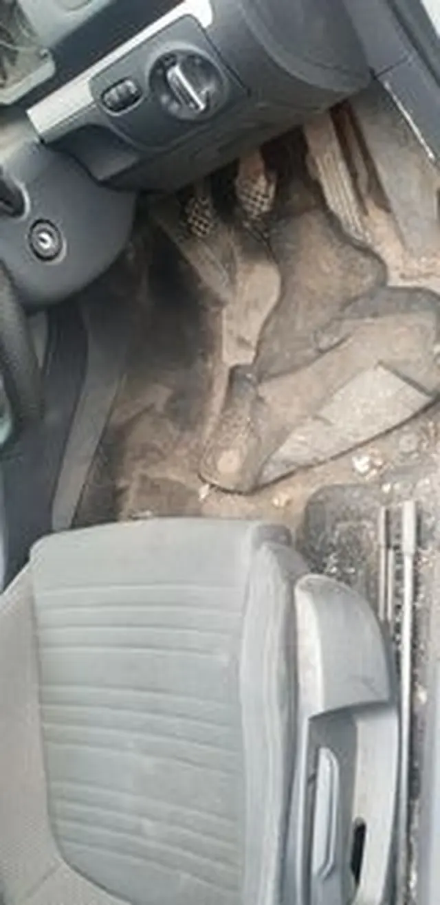 Interior footwell — before a full valet